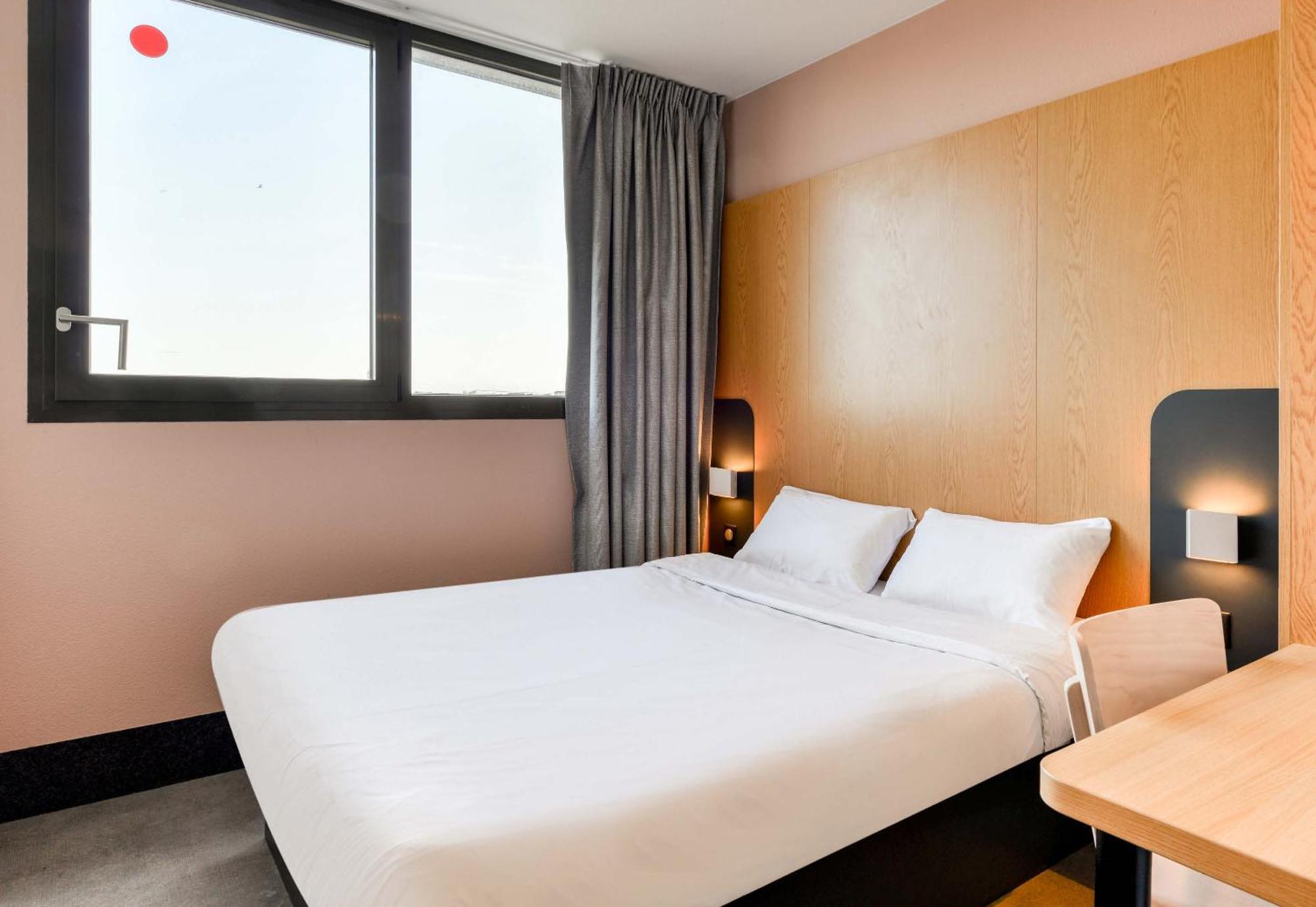 B&B HOTEL Montpellier Centre Le Millénaire Esterno foto